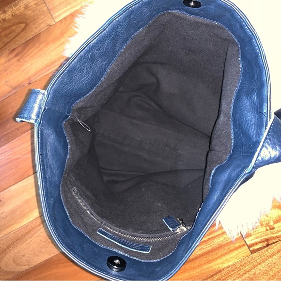 Marie Turnor Spacious The Ruffle Suede Leather Shoulder Bag - Picture 4 of 12